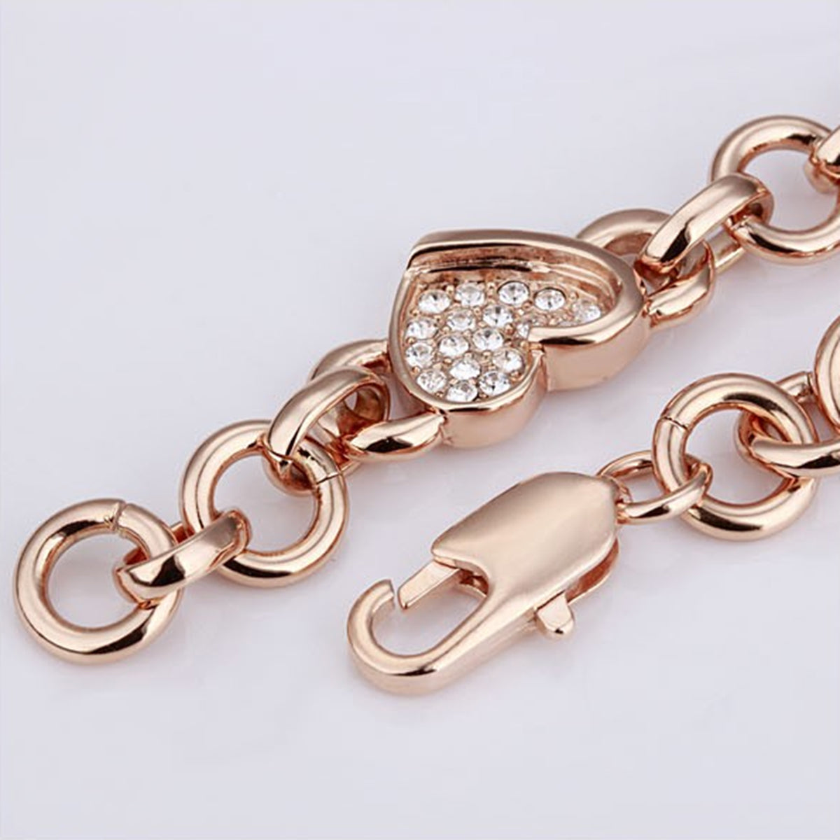 Heart-Shaped Chain Bracelet 18K Rose Gold Coated with White Crystal-Adorned Ring Links