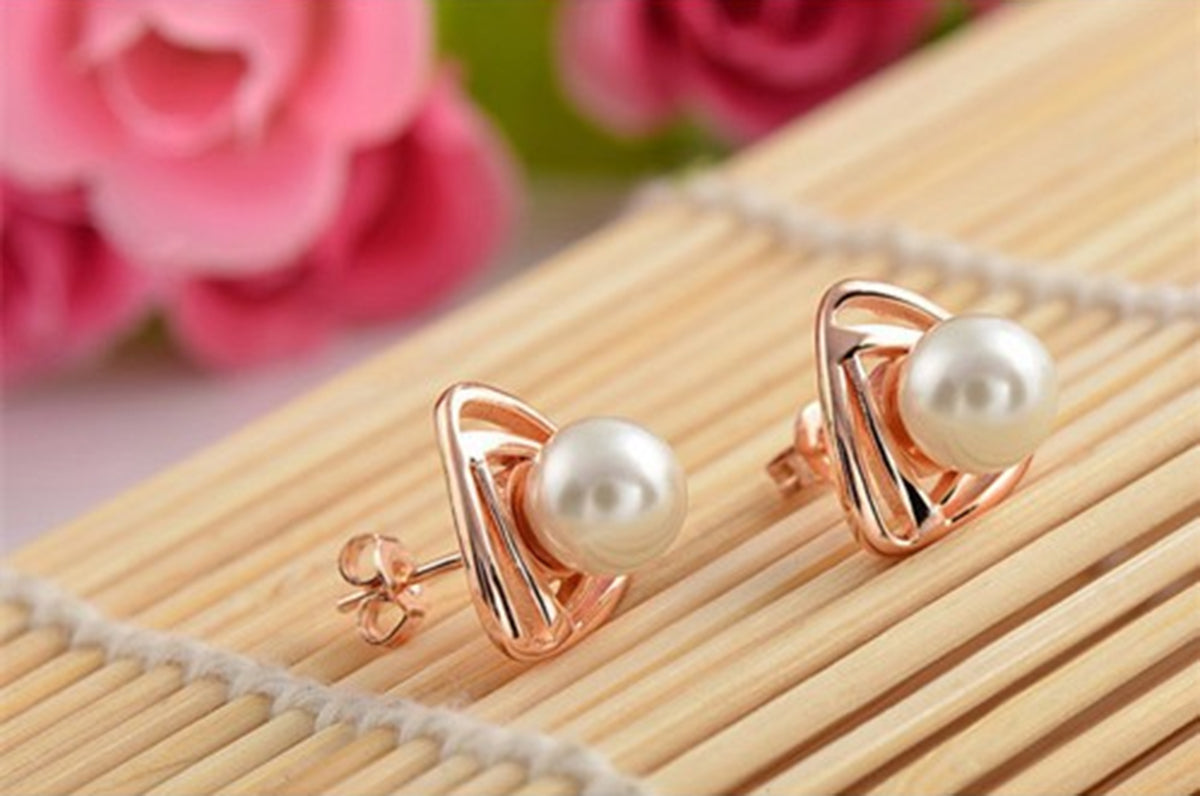 Stud Earrings 18K Rose Gold Coated Pearl Triangle Design - White