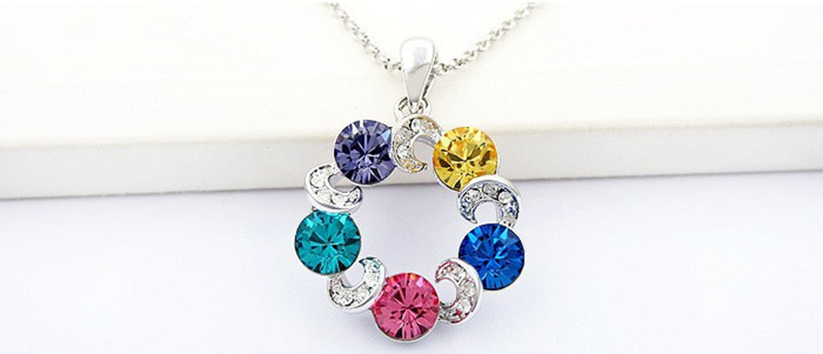 925 Sterling Silver Coated Pendant Necklace with Round Crystals and Stone-Embellished Intertwined Leaves - Multicolor