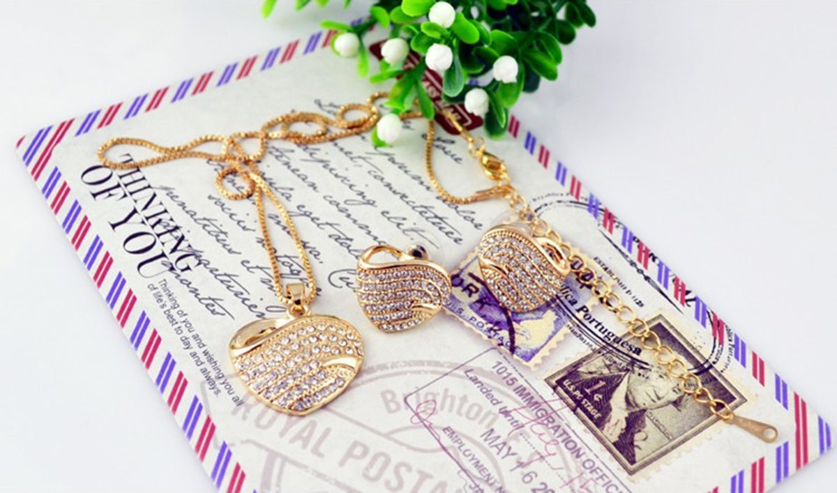 18K Yellow Gold Coated Jewellery Set Pendant Necklace and Earrings with Heart Paved in Sparkling White CZ Stones